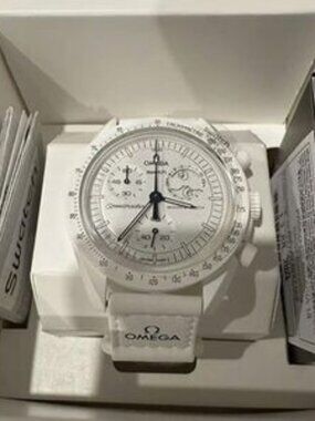 Omega x Swatch Snoopy Mission To The Moonphase